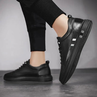 ¡PAGÁ 1, LLEVÁ 4! Kit All Black: 2 Zapatillas Flat Neo de Cuero Legítimo y 2 Relojes Premium | PROMOCIÓN ESPECIAL 30 AÑOS - ENVÍO GRATIS (promocón solo hoy)